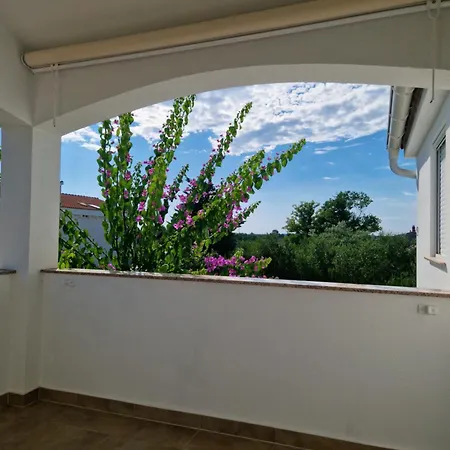 Haus Milana Sabunike 아파트